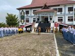 Pj Wali Kota Palangka Raya, Akhmad Husain, secara resmi membuka Seleksi Calon Paskibraka Kota Palangka Raya 2025 di Halaman Kantor Kesbangpol, dihadiri peserta dan tim seleksi.