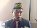 Bambang Irawan, Wakil Ketua Komisi II DPRD Kalimantan Tengah, saat memberikan pernyataan terkait sengketa lahan dan kewajiban perusahaan tambang dalam rehabilitasi daerah aliran sungai.